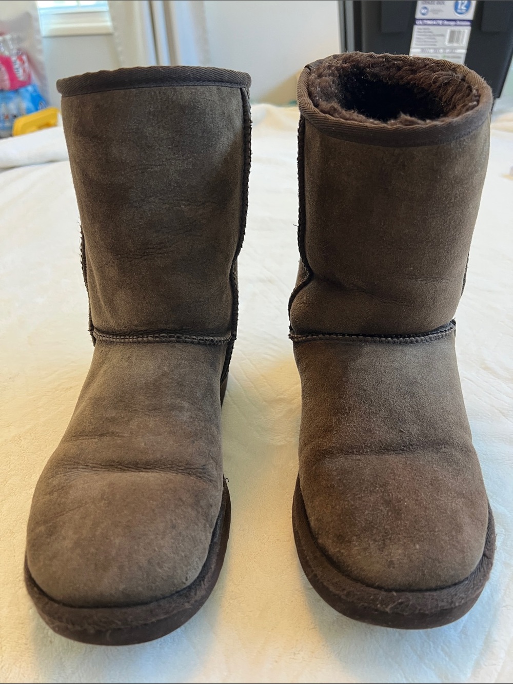 UGG Australia Men’s size 9 Chestnut Brown Suede Shearling Boots